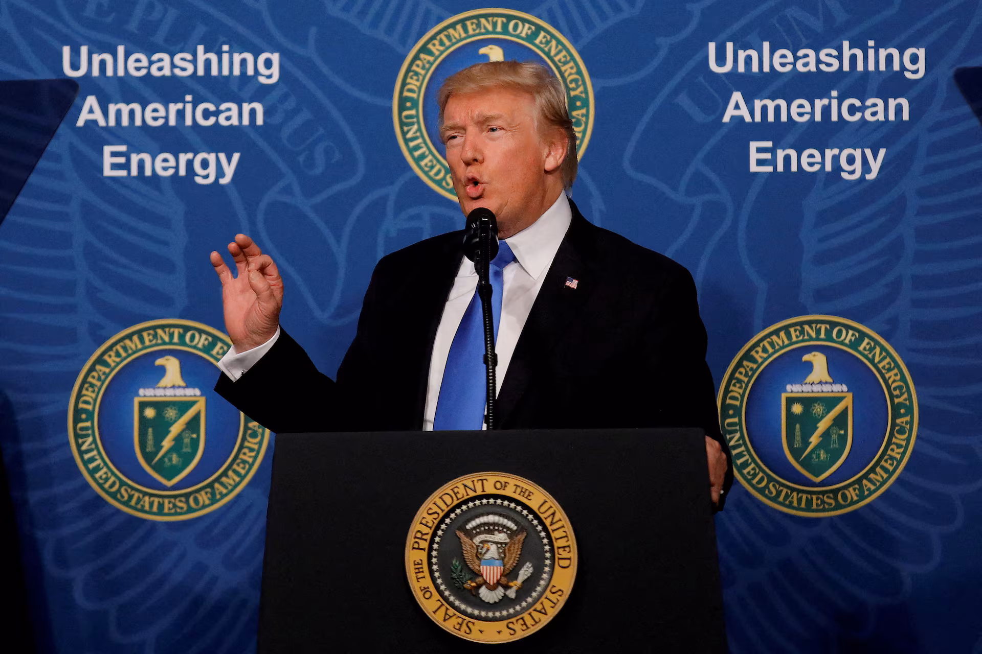 US Oil Companies Venezuela Plan Gains Powerful Support