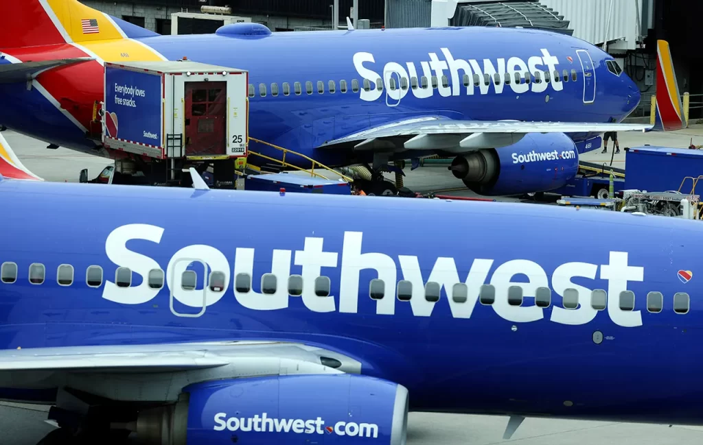 Multiple airline security scares over weekend have travelers on edge
