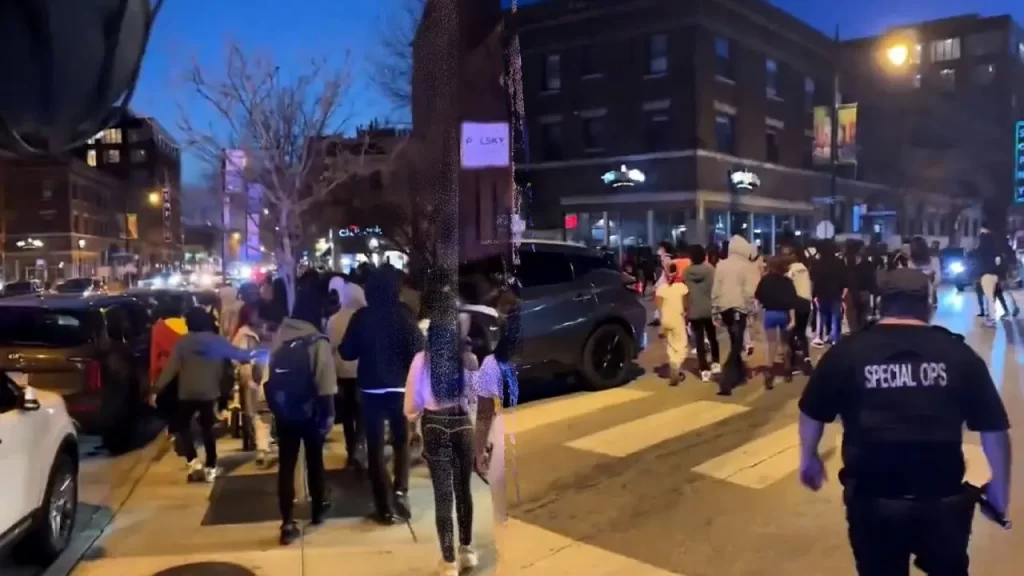 Chicago teen takeover floods streets, leads to curfew enforcement