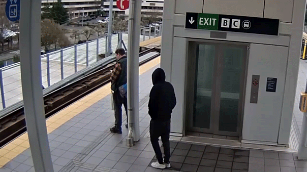 Man accused of pushing stranger onto Seattle light rail tracks in attack