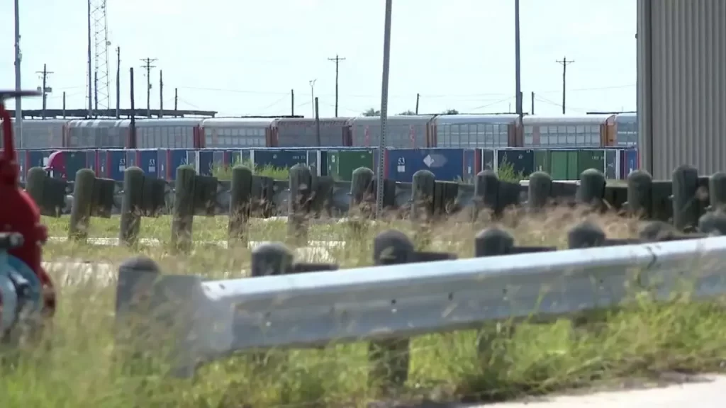 Six illegal migrants found dead in Laredo shipping container at Texas railyard