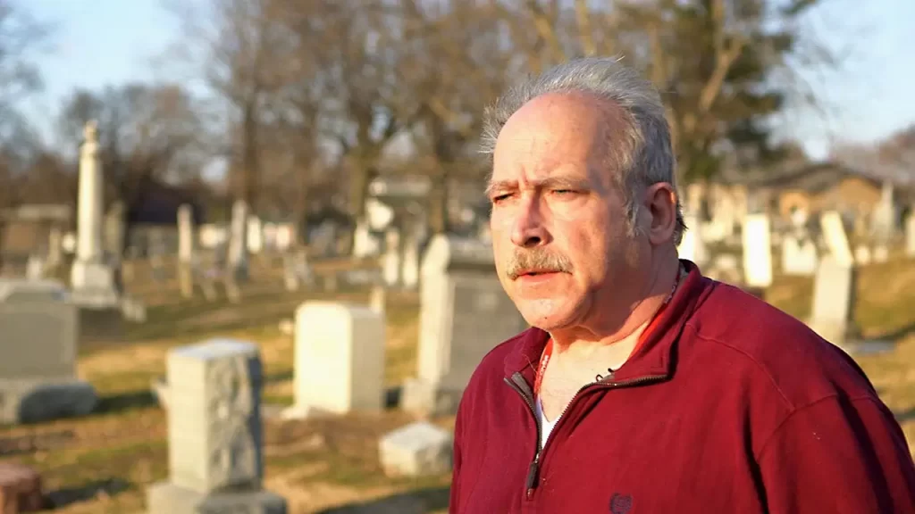 Filmmakers question amnesia claims of man found behind Burger King in 2004