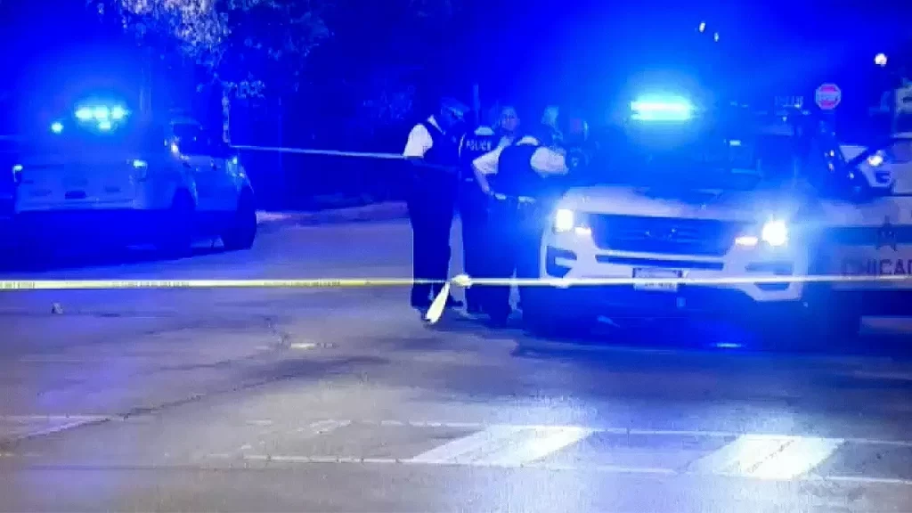 Chicago police say at least 25 people shot over Memorial Day weekend