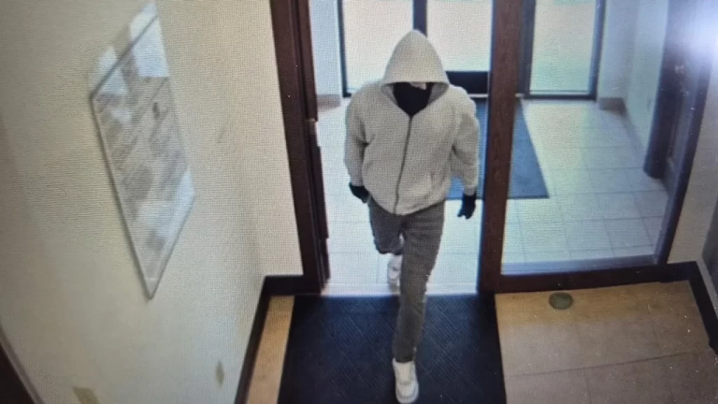 Teen accused of killing 2 U.S. Bank employees faces federal charges