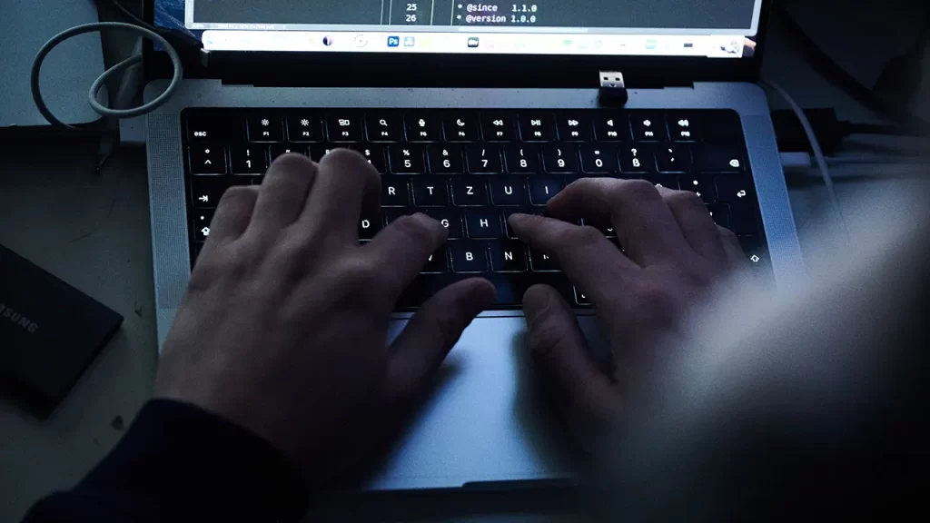 Canvas outage hits students at multiple universities during finals