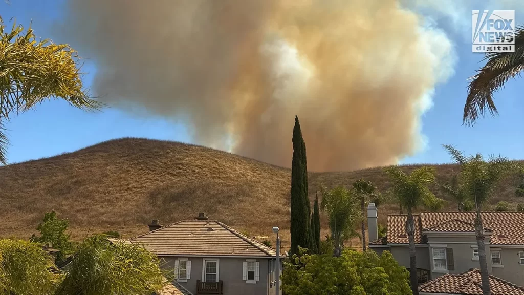 Sandy Fire triggers evacuations in Simi Valley and Thousand Oaks area