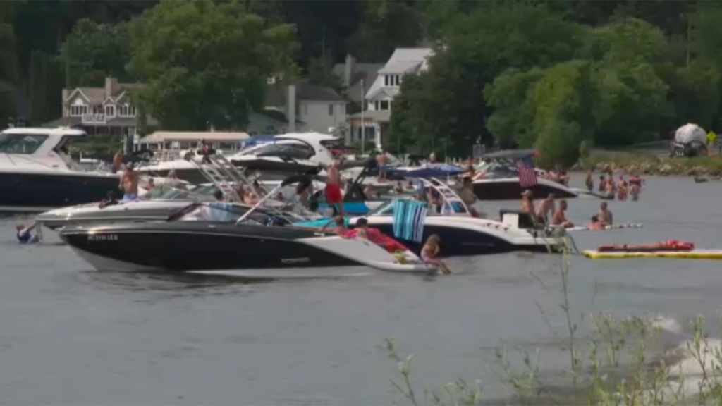 Walworth County emergency declared after storm kills 3 on Geneva Lake